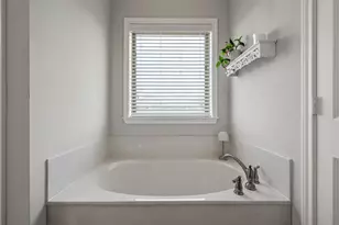 10025 Wildberry Dr, Waco, TX 76712 - Photo 22