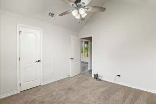 306 Knob Hill Dr, Granbury, TX 76048 - Photo 14