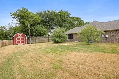 306 Knob Hill Drive, Granbury, TX 76048 - Photo 32