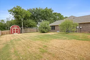306 Knob Hill Dr, Granbury, TX 76048 - Photo 32