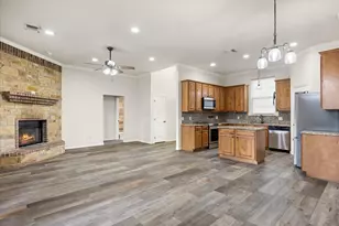 306 Knob Hill Dr, Granbury, TX 76048 - Photo 8