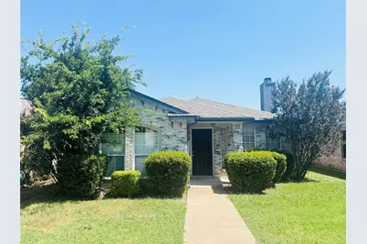 2011 Picadilly Boulevard, Mesquite, TX 75149 - Photo 1