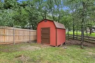 111 Oaktree Ln, Hickory Creek, TX 75065 - Photo 36