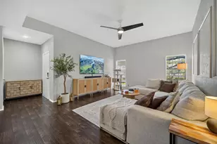 10401 High Hollows Dr, Dallas, TX 75230 - Photo 2