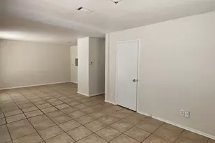 7205 Merry Ln, Fort Worth, TX 76112 - Photo 10