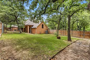1331 Travis St, Denton, TX 76205 - Photo 36