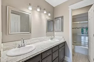 1331 Travis St, Denton, TX 76205 - Photo 34
