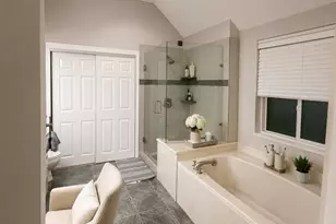 8708 Wellington Rd, Irving, TX 75063 - Photo 10