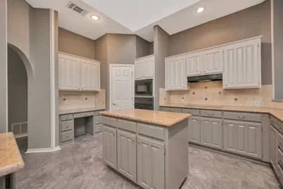 4731 Saddlebrook Drive, Benbrook, TX 76116 - Photo 10