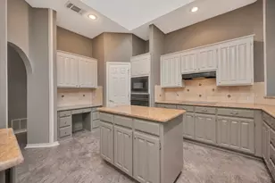 4731 Saddlebrook Dr, Benbrook, TX 76116 - Photo 10