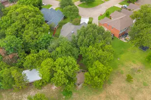 4731 Saddlebrook Dr, Benbrook, TX 76116 - Photo 36