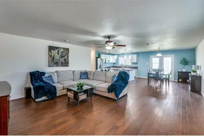 728 Falcon Road, Saginaw, TX 76131 - Photo 4