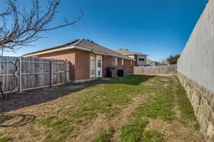 728 Falcon Rd, Saginaw, TX 76131 - Photo 24
