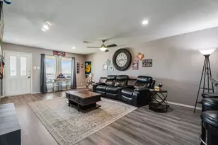 4212 Fairway Dr, Granbury, TX 76049 - Photo 8