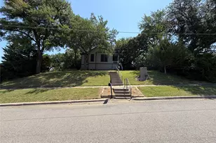 811 N Elm St, Sherman, TX 75090 - Photo 12