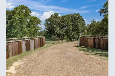 466 County Road 1180, Alvord, TX 76225 - Photo 28