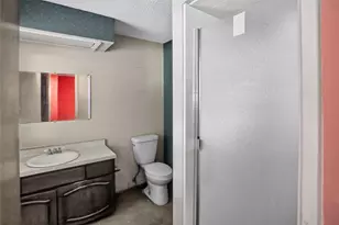 2108 Barton Dr, Arlington, TX 76010 - Photo 16