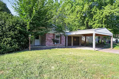2108 Barton Drive, Arlington, TX 76010 - Photo 2