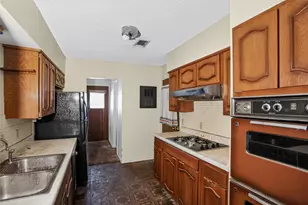 2108 Barton Dr, Arlington, TX 76010 - Photo 10