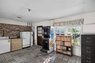 2108 Barton Dr, Arlington, TX 76010 - Photo 20