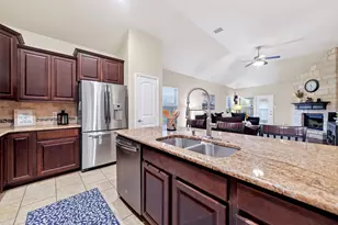 11205 Gibbons Creek Dr, Frisco, TX 75036 - Photo 12