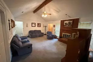 2123 Turf Club Dr, Arlington, TX 76017 - Photo 4