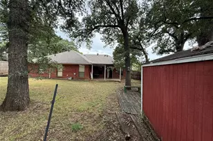2123 Turf Club Dr, Arlington, TX 76017 - Photo 12