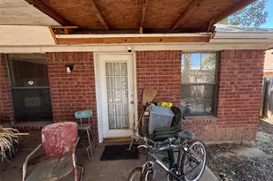 2123 Turf Club Dr, Arlington, TX 76017 - Photo 2