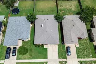 1025 McKavett Dr, Fort Worth, TX 76140 - Photo 14