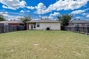 1025 McKavett Dr, Fort Worth, TX 76140 - Photo 12