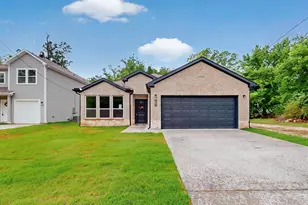 415 Martin Luther King Jr St, Sulphur Springs, TX 75482 - Photo 1