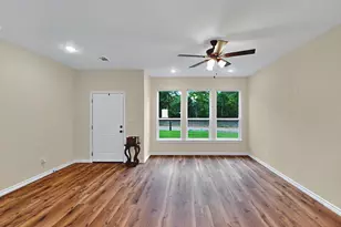 415 Martin Luther King Jr St, Sulphur Springs, TX 75482 - Photo 6