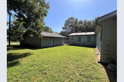 304 S Lafayette Street, Campbell, TX 75422 - Photo 6