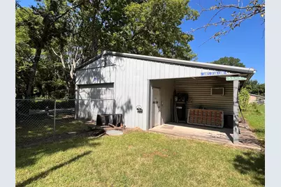 304 S Lafayette Street, Campbell, TX 75422 - Photo 4
