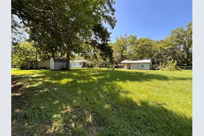 304 S Lafayette Street, Campbell, TX 75422 - Photo 2