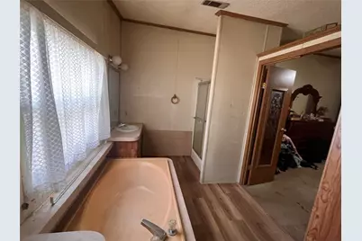 304 S Lafayette Street, Campbell, TX 75422 - Photo 16