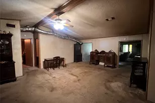 304 S Lafayette St, Campbell, TX 75422 - Photo 12