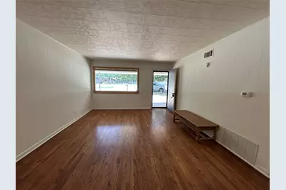 908 Fairview Street, Graham, TX 76450 - Photo 4