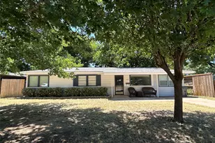 908 Fairview St, Graham, TX 76450 - Photo 1
