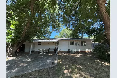 908 Fairview Street, Graham, TX 76450 - Photo 26