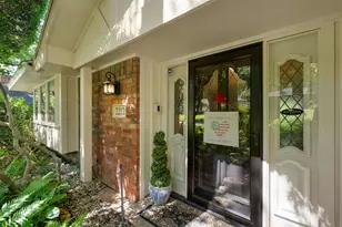 2212 Prestonwood Dr, Arlington, TX 76012 - Photo 4