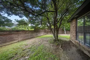 11136 McCree Rd, Dallas, TX 75238 - Photo 20