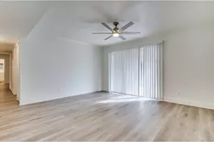 5913 Maple Ln, Rowlett, TX 75089 - Photo 2