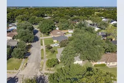 1313 Crestridge Street, Ennis, TX 75119 - Photo 10
