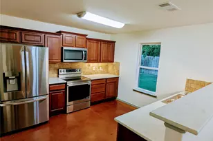 3011 Cricket Dr, Bellmead, TX 76705 - Photo 8