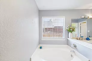 1104 Brandy Station Rd, Grand Prairie, TX 75052 - Photo 18