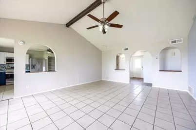 722 Meadowglen Drive, Duncanville, TX 75137 - Photo 10