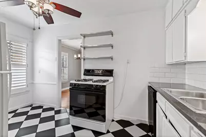 1510 S Montreal Avenue S, Dallas, TX 75208 - Photo 8