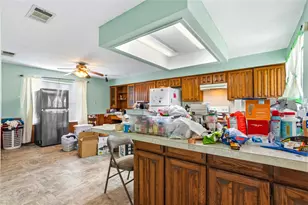 1721 Overbrook Dr, Arlington, TX 76014 - Photo 4