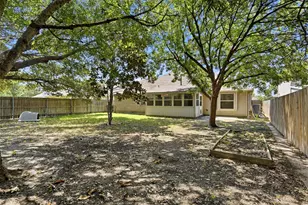 4013 Azalea Dr, Haltom City, TX 76137 - Photo 18